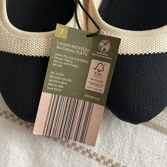 SERRA Recycled Material Flats (Rothy Dupe) - Picture 4 of 4